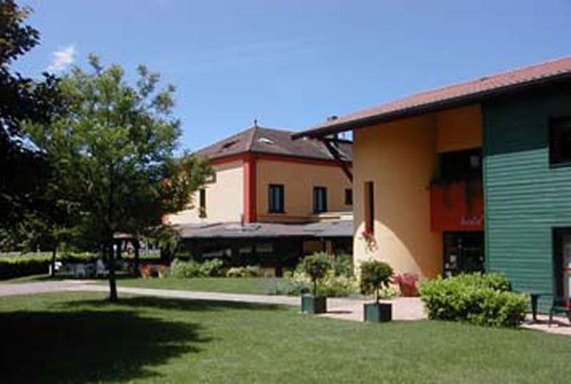 Le Pavillon Hotel & Restaurant