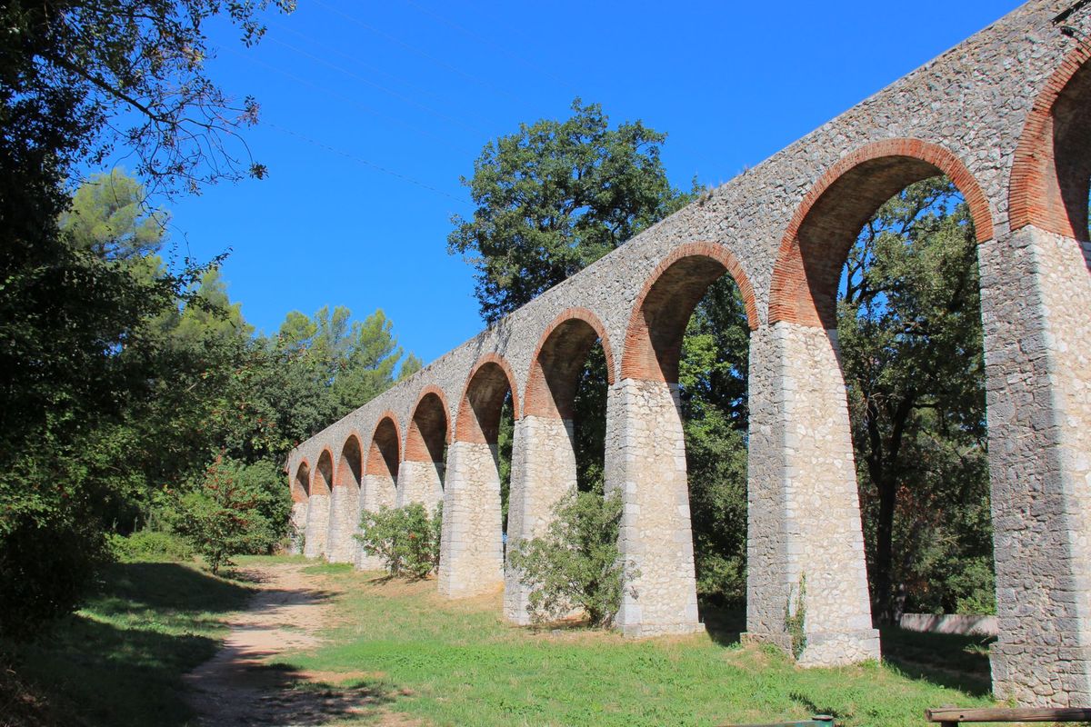 Aqueduc de la Penne sur Huveaune