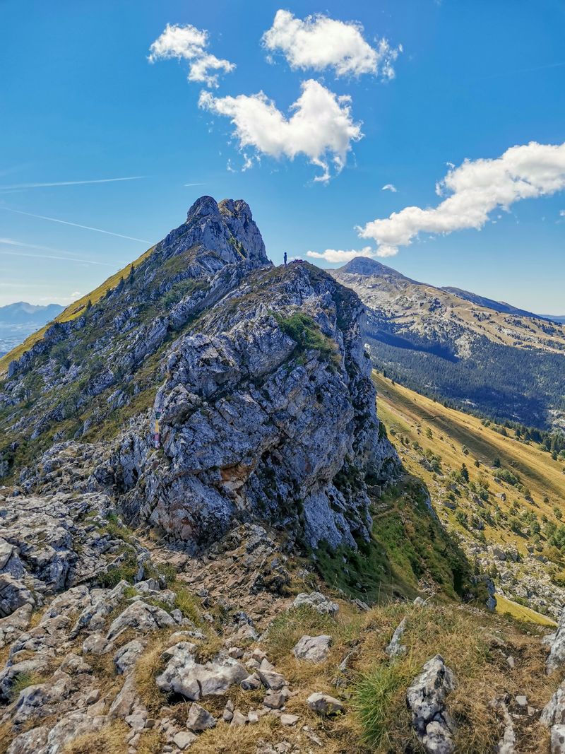 photosFeed-https://www.onpiste.com/media/uploads/destinations/30/28a67c38-a2ee-4b7f-af9c-800879ecfe72