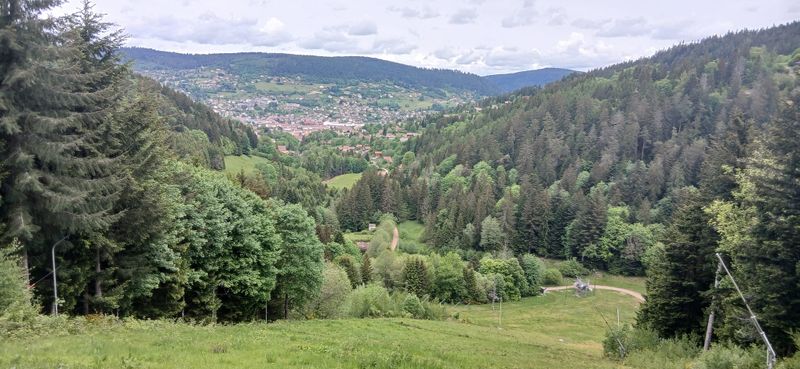 photosFeed-https://www.onpiste.com/media/uploads/destinations/32/db7df0b6-743c-4154-8656-fa93af7530d8