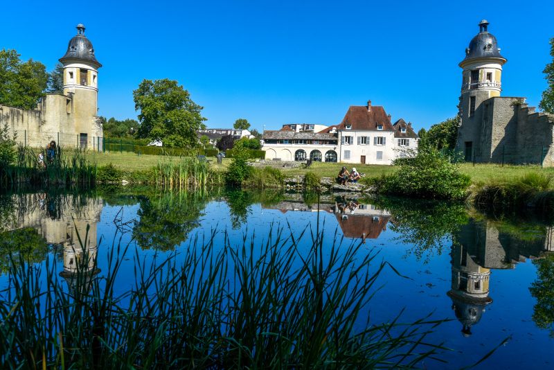 De la mairie des Clayes-sous-Bois au Vélodrome National